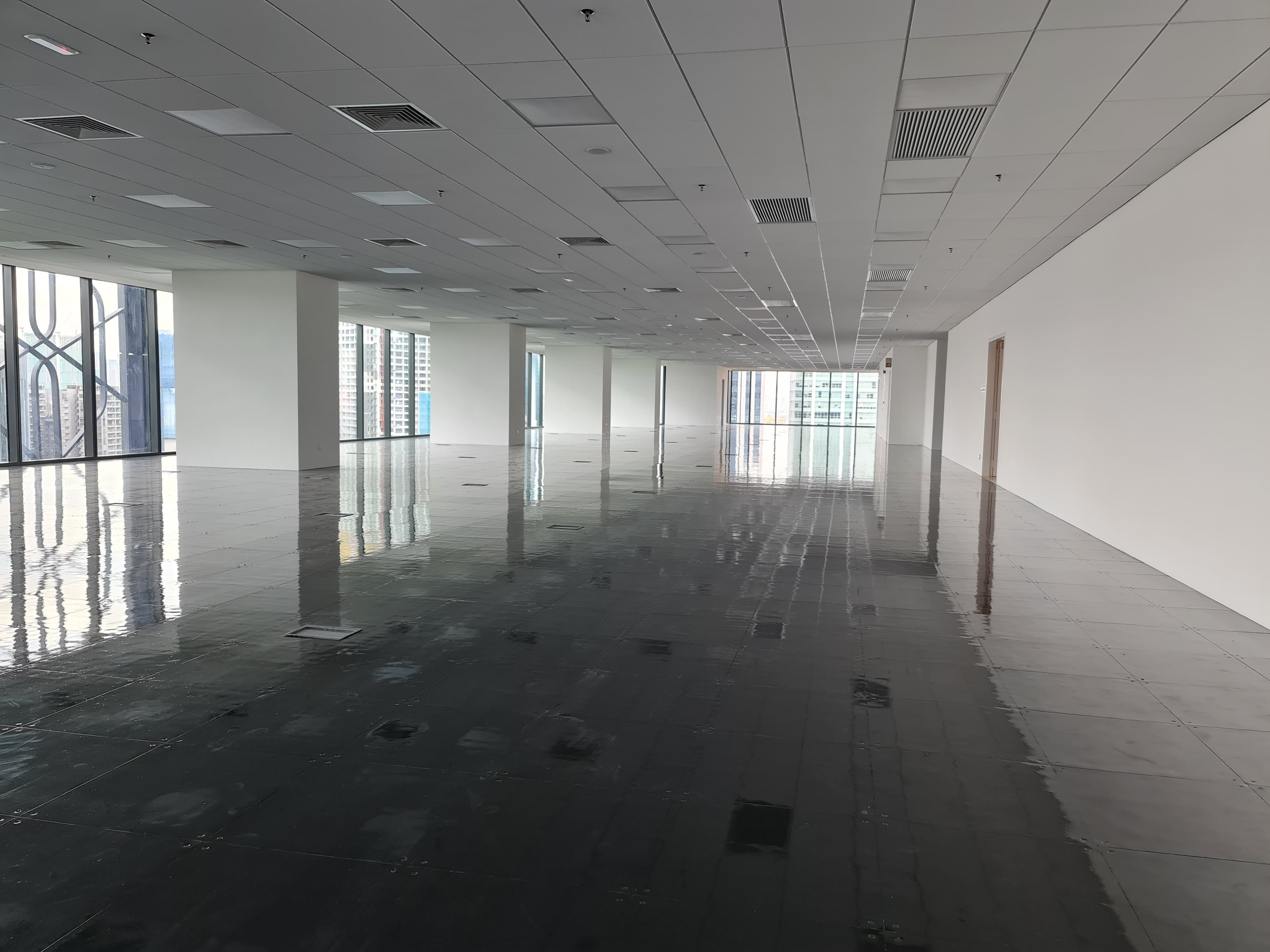 Plaza Conlay, Menara 1 — view 4