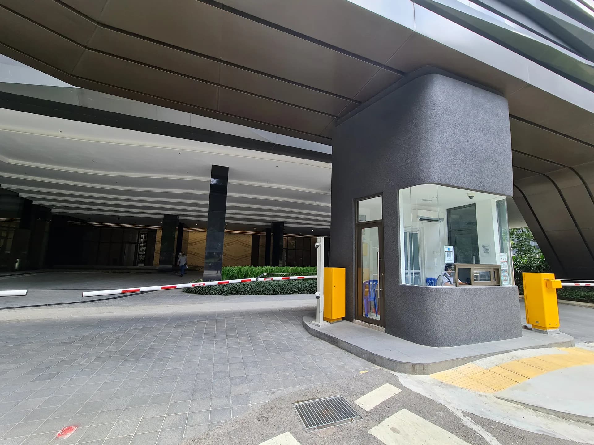 8 Kia Peng — view 2